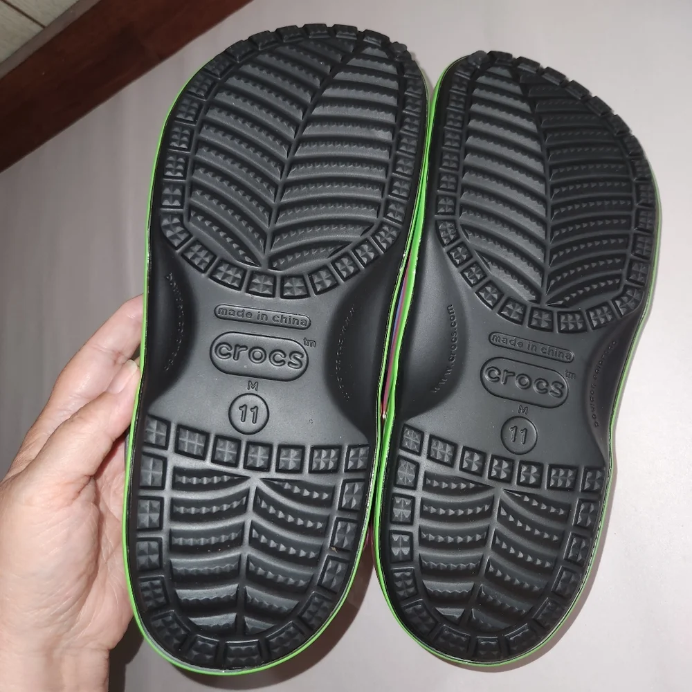 Crocs PowerPuff Girls  Collectors Shoes Mens Sz 11